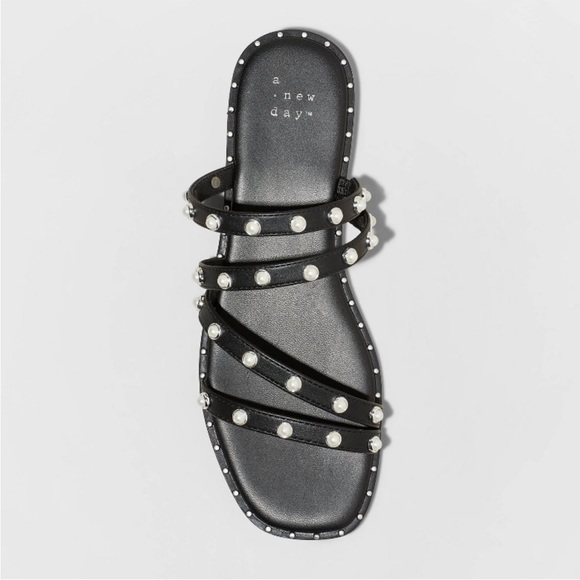 Target a new day sandal slides black 7.5 EUC - Picture 3 of 9